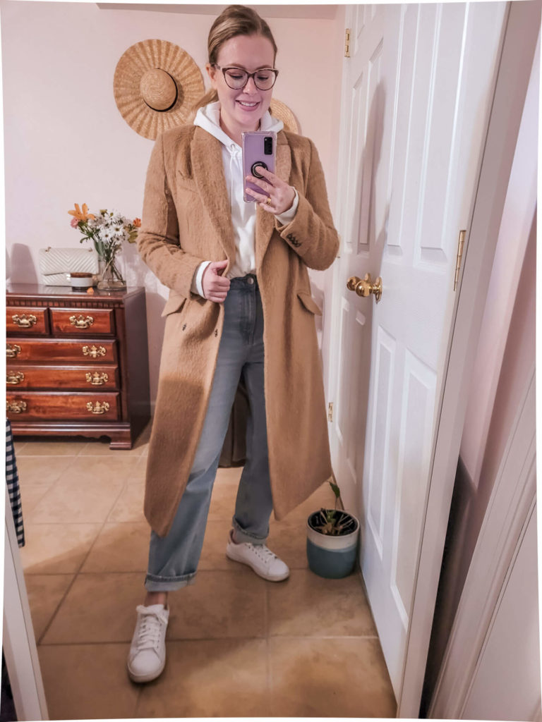 Fall outfit ideas, jeans and hoodie with a coat